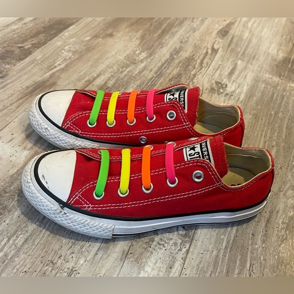 Boys Size 1 - Red Converse with rainbow stretchy shoe laces. Makes them slip on! - Picture 3 of 5